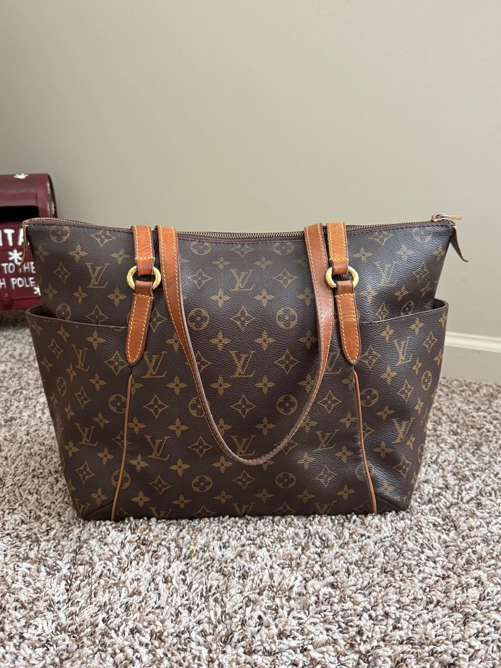 Authentic Louis Vuitton Totally MM in Monogram Canvas